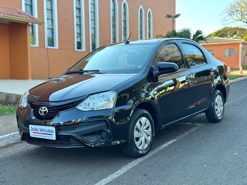 ETIOS 1.5 X 4P PRETO