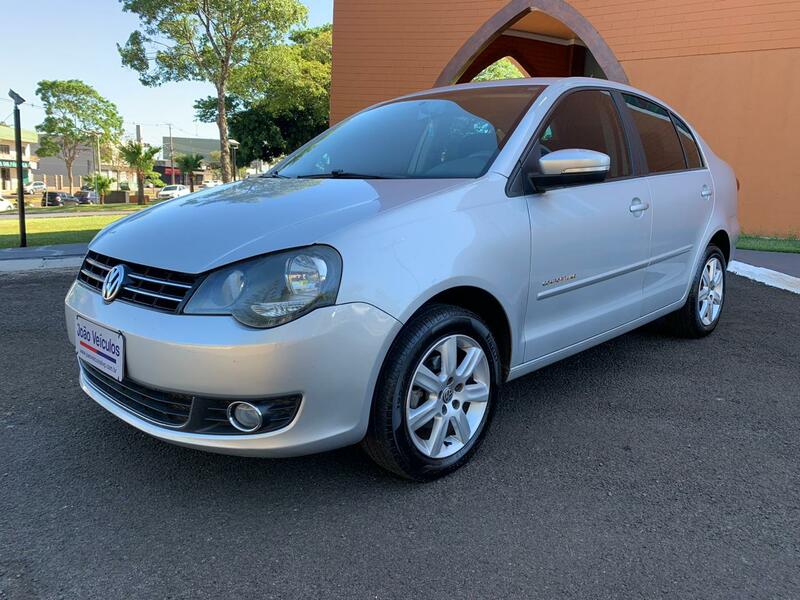 POLO SEDAN COMFORT 1.6 4P PRATA