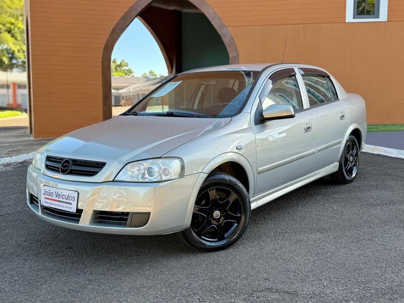 ASTRA SEDAN 1.8 CONFORT 4P BEGE